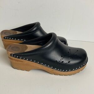 Troentorps Leaf Punch Clogs in Black Size 36 US 5 -5.5 Gorp Granola Scandi Girl